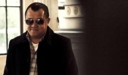 曾志伟模特吃瓜视频播放,引发网友热议