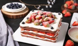 大瓜头吃蛋糕视频,趣味横生引网友热议