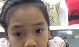 蒙眼吃瓜大妈视频,太神奇了！