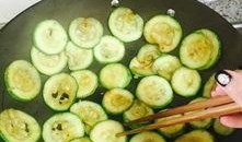 小瓜尖怎么吃才好吃视频