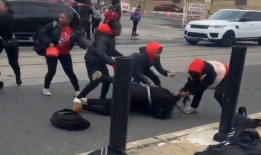 来拍一个吃瓜群众的视频,揭秘吃瓜群众的热情与智慧