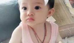 看小朋友吃哈密瓜视频,小朋友欢乐品尝哈密瓜