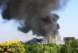 黔东南屋顶着火吃瓜视频