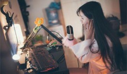 主播吃羊角瓜视频