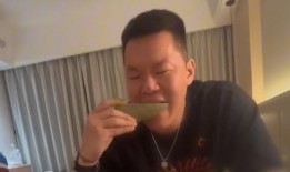 视频里的吃瓜怎么弄的