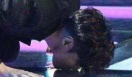 吃瓜视频亲吻在线播放,在线观看亲吻瞬间，甜蜜瞬间引发网友热议