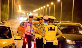 酒驾假扮吃瓜视频,视频曝光引网友热议