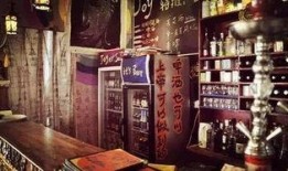 重庆酒馆吃瓜事件视频,一场引发热议的街头冲突瞬间