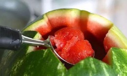 吃大瓜小红花会中毒吗视频,吃大瓜小红花竟可能中毒，视频揭示惊人真相！