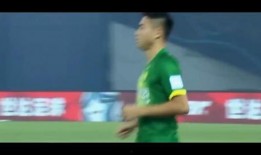 足球解说员吃瓜是谁呀视频,揭秘足球解说员“吃瓜”背后的故事