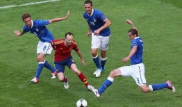 西班牙足球吃瓜事件视频,内幕曝光引热议