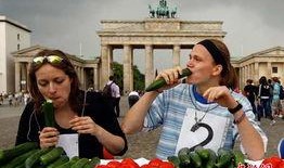 吃瓜大赛狼吞虎咽视频,一场视觉盛宴的狂欢现场