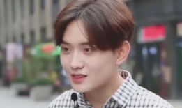 吃瓜看别人吵架视频,揭秘网络吵架视频背后的热点与争议