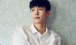 张艺兴吃瓜胡歌视频,揭秘娱乐圈幕后趣闻