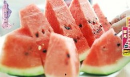 吃瓜吃到自己有多尴尬视频,尴尬成瓜王