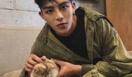 男装主播吃瓜视频大全免费观看,趣味横生，免费畅享时尚盛宴