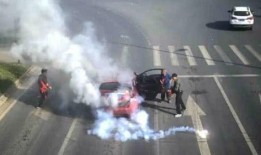 吃瓜视频三个人,揭秘三人背后的故事与真相