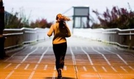 夏天跑步吃瓜视频,清凉一“瓜”——跑步吃瓜视频攻略