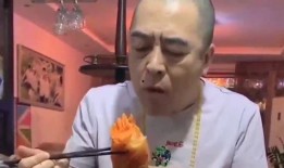 深圳吃瓜大叔视频曝光,揭秘城市生活百态