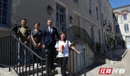 睢宁网红吃瓜事件视频