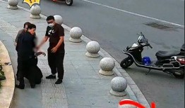 围观吃瓜被抓视频大全集,揭秘网络围观背后的法律与道德边界