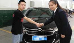 奥迪女销售员吃瓜视频大全,视频大全揭秘职场趣闻