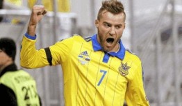 足球解说员吃瓜是谁呀视频,揭秘足球解说员“吃瓜”背后的故事