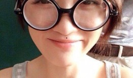 宿舍吃瓜视频眼镜妹,眼镜妹引发校园热议