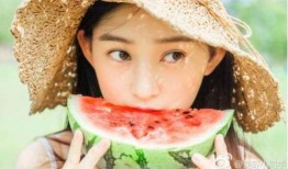瓜姐带你吃西瓜视频,瓜姐带你领略夏日西瓜盛宴