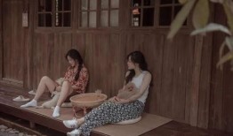 四川四个闺蜜吃瓜视频