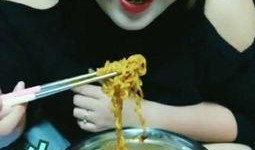 吃瓜吹风的高手视频,视频带你领略吹风技巧